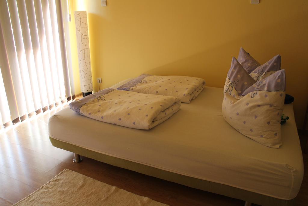 Mandarin Wellness Apartman Siófok Pokój zdjęcie
