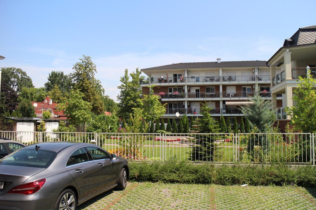 Mandarin Wellness Apartman Siófok Zewnętrze zdjęcie