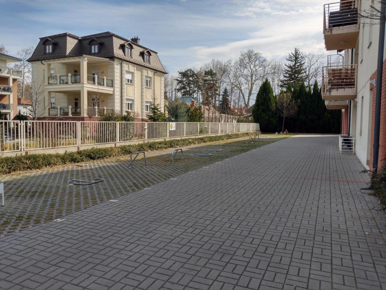 Mandarin Wellness Apartman Siófok Zewnętrze zdjęcie